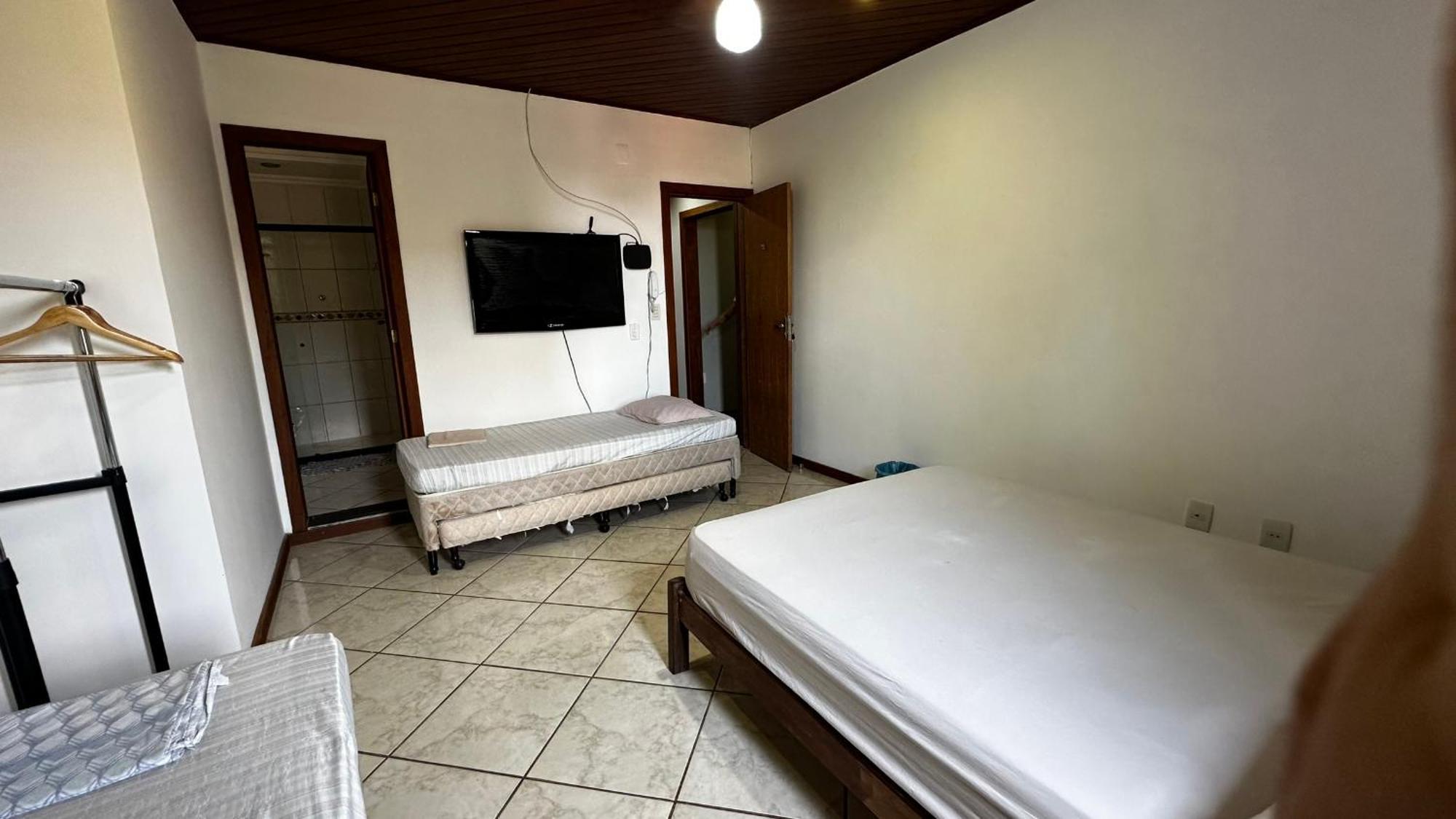 Hostel Regi House *